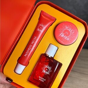 Madrid Muse Red Gift Set